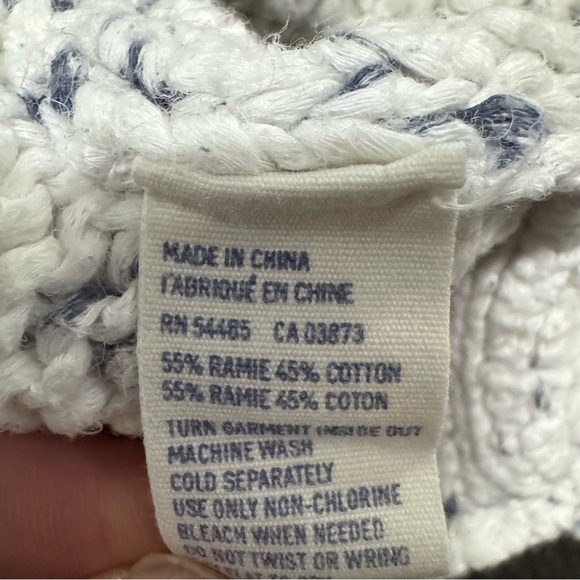 American Eagle Outfitters cropped White 3/4 Sleeve Knitted Sweater Size Medium - Picture 6 of 9